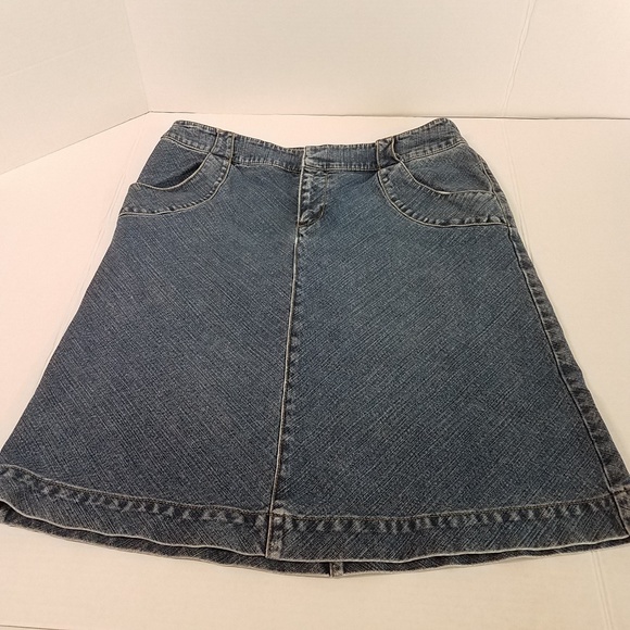 Janeville Jean skirt waist 33 inches - Picture 2 of 8
